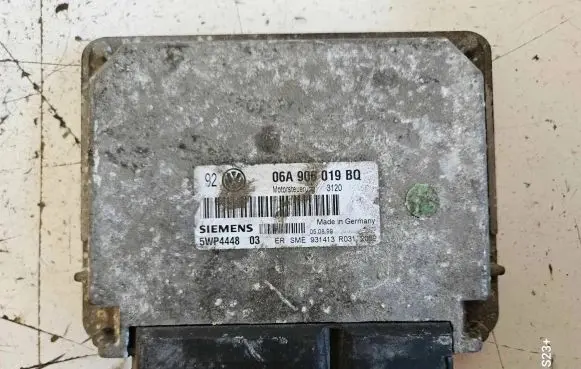 Volkswagen Golf IV Engine control unit/module 06A906019BQ 5WP4448 13R0312089