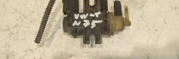 Volkswagen Touran II Turbo solenoid valve 1K0906627B