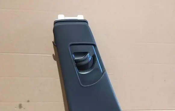 (B) pillar trim (top)
