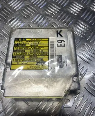 Toyota Prius (XW20) Airbag control unit/module 8917047390