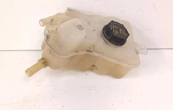 Ford Fusion II Coolant expansion tank/reservoir DG938A080AD