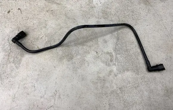 Nissan Pathfinder R51 Fuel line pipe 