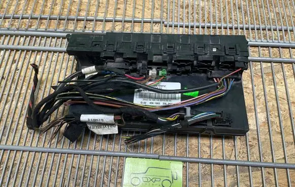 Mercedes-Benz C W203 SAM control unit A2035451801 2035451801