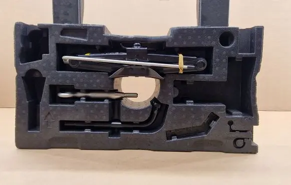 Volvo XC90 Tool set 