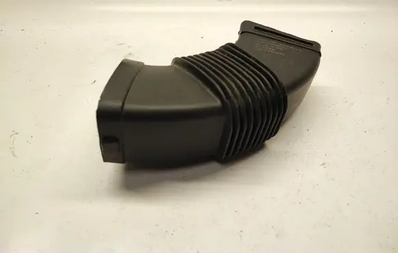 BMW Z4 E89 Air intake duct part 7582914 758291402