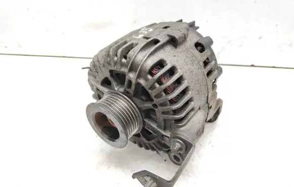 BMW X3 E83 Generator/alternator 0986048921