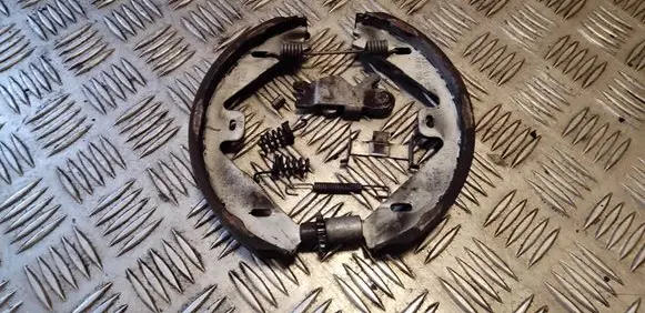 Mercedes-Benz E W212 Handbrake/parking brake pads 