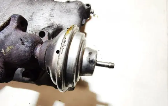Audi A4 S4 B5 8D EGR valve 028131501e 72172302
