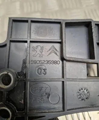 Peugeot 308 Battery bracket 9805235980