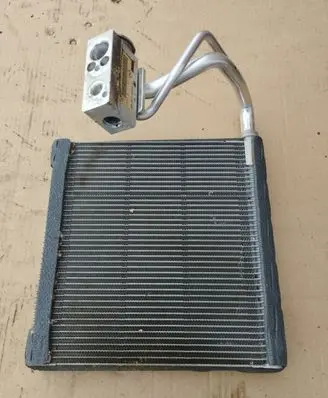 Air conditioning (A/C) radiator (interior)
