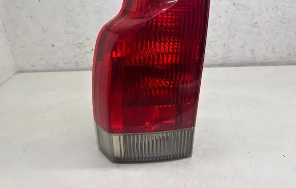 Volvo V70 Rear/tail lights 9154497