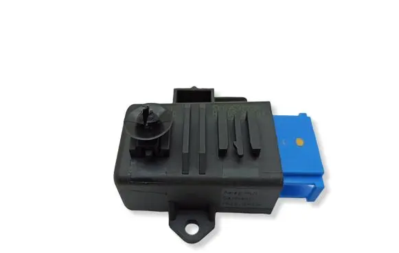 Volkswagen Transporter - Caravelle T6 Seat heating relay 5K0959772A