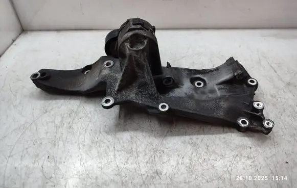 Ford Mondeo MK V Generator/alternator bracket DS7Q8D611AH