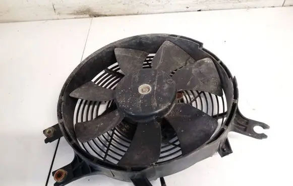 Mitsubishi Pajero Sport I Radiator cooling fan shroud