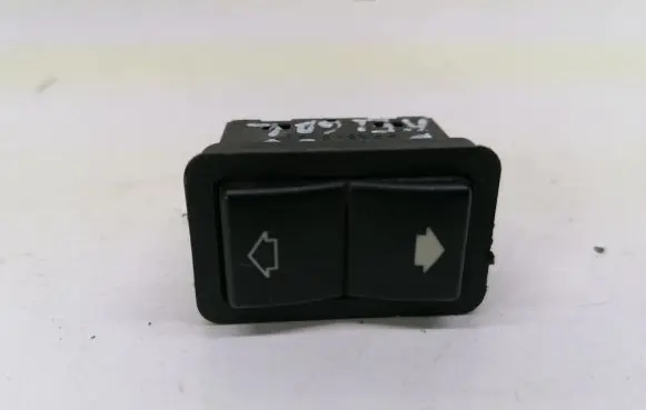 BMW 5 E39 Electric window control switch 8368974