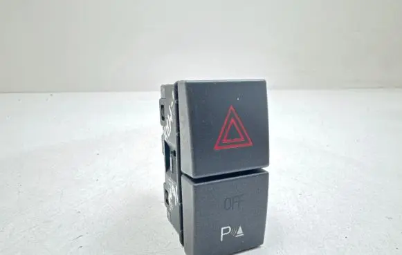 Ford Focus C-MAX Hazard light switch D3L0A