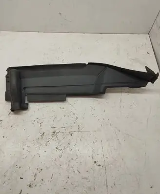 Audi Q3 8U Fender end trim 8U0821170