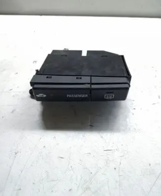 Toyota Avensis T250 Windscreen/window heater switch 8479005110D
