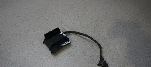 Opel Vectra C Coolant fan relay 1379151