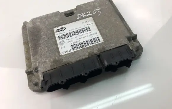 Fiat Doblo Engine control unit/module 51804525