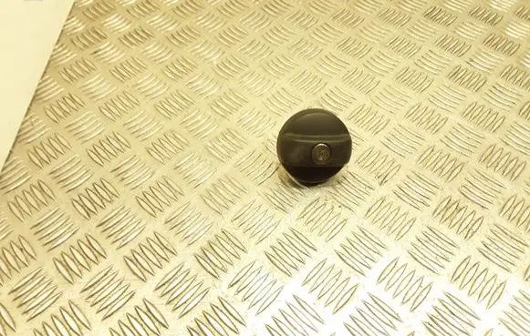 Peugeot 307 Fuel tank filler cap 