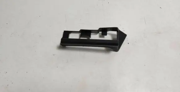 Land Rover Discovery Sport Front passenger seat rail trim LK72600D12AB LR139480