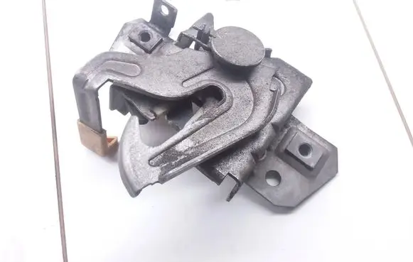 Volvo V50 Engine bonnet/hood lock/catch 30716530 30716529