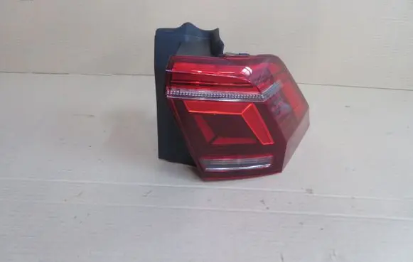 Volkswagen Tiguan Rear/tail lights 5NA945208J