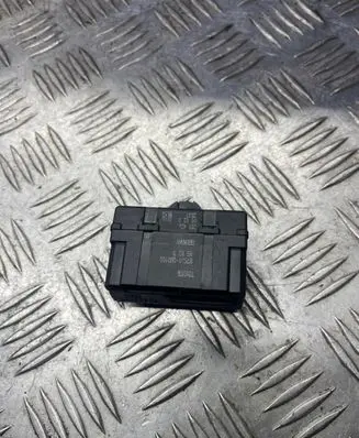 Toyota Avensis T250 Seat heating relay 875010W0100 05023 200420
