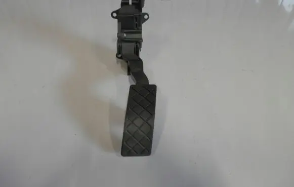 Seat Ibiza IV (6J,6P) Accelerator throttle pedal 6C1721503B