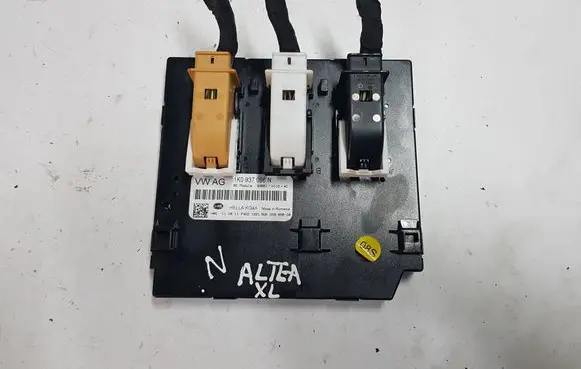 Seat Altea XL Comfort/convenience module 1K0937086NIAUTOPI 1K0937086N 5DK00965608