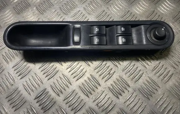 Renault Espace - Grand espace IV Electric window control switch 8200012126 31178M