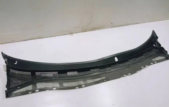 Mazda 3 I Wiper trim BP4K507R1 K2443