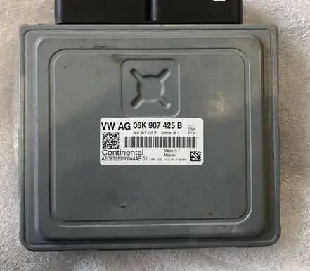 Volkswagen Golf VII Engine control unit/module 06K907425B