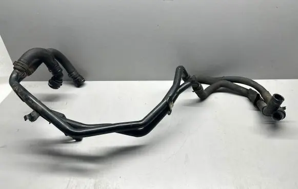 Audi Q7 4L Engine coolant pipe/hose 7L6121070A