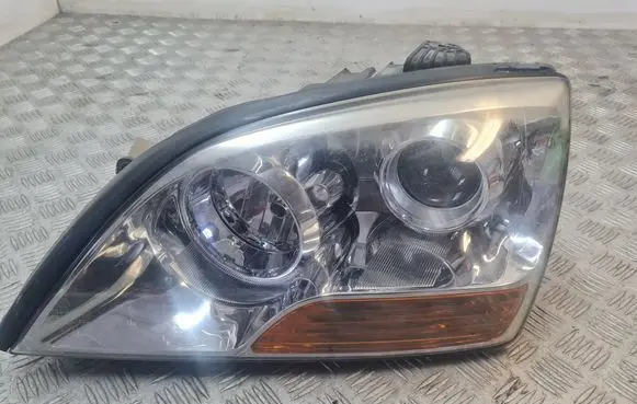 KIA Sorento Headlight/headlamp 