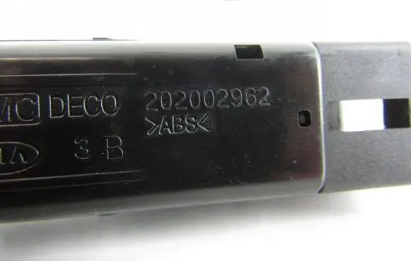 Hyundai i30 ESP (stability program) switch 202002962