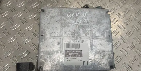 Toyota Corolla Verso AR10 Engine control unit/module 896610F010