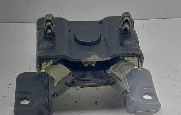 SsangYong Rexton I Gearbox mount 15C51915