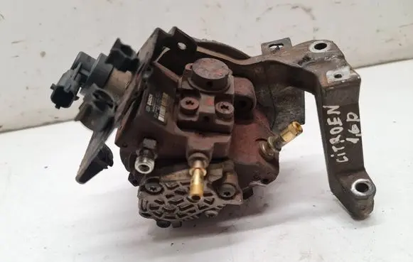 Citroen C4 I Fuel injection high pressure pump 0445010102 9683703780