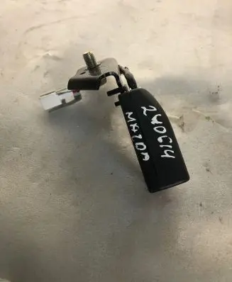 Mazda CX-30 Rear seatbelt buckle Fkgg0610