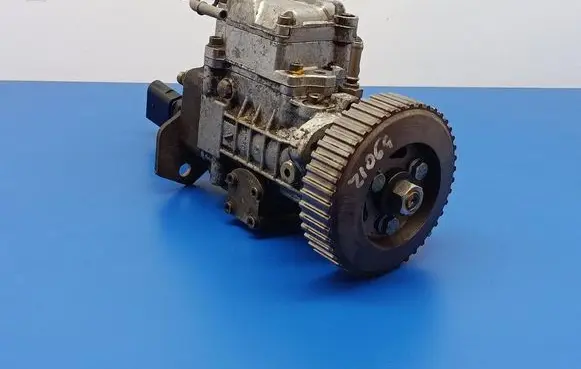 Fuel injection high pressure pump