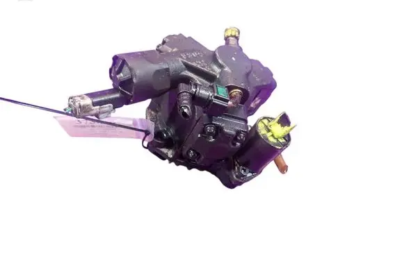 Ford Focus C-MAX Fuel injection high pressure pump 