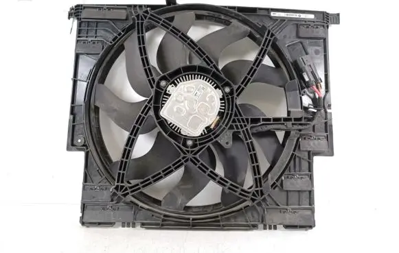 BMW 3 G20 G21 Radiator cooling fan shroud 8474543