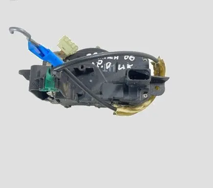 Opel Zafira B Front door lock 13220368