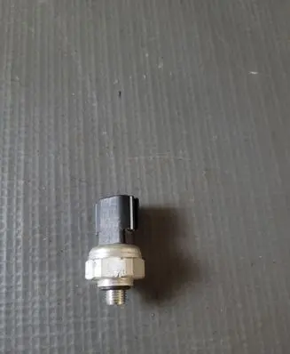 KIA Sportage Air conditioning (A/C) pressure sensor 92CP812