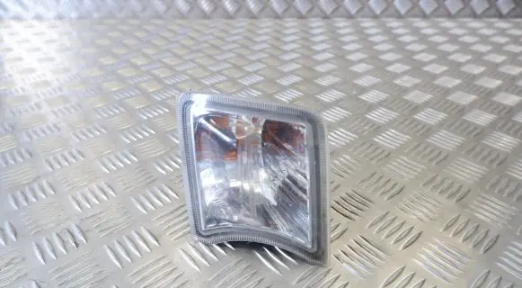 Toyota Prius (XW30) Front indicator light 8151047010