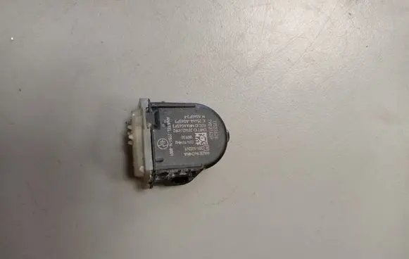 Buick Encore I Tire pressure sensor 13522628 79B3742B
