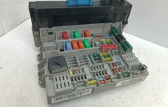 BMW 1 E81 E87 Comfort/convenience module 9131779 61359131779 6906624