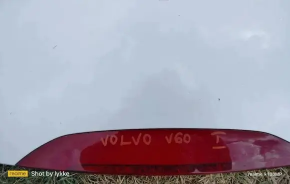 Volvo V60 Tailgate/trunk spoiler 31383682